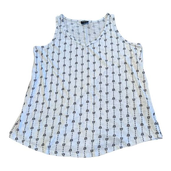 Torrid white print tank size 00 M 10 - Picture 1 of 7